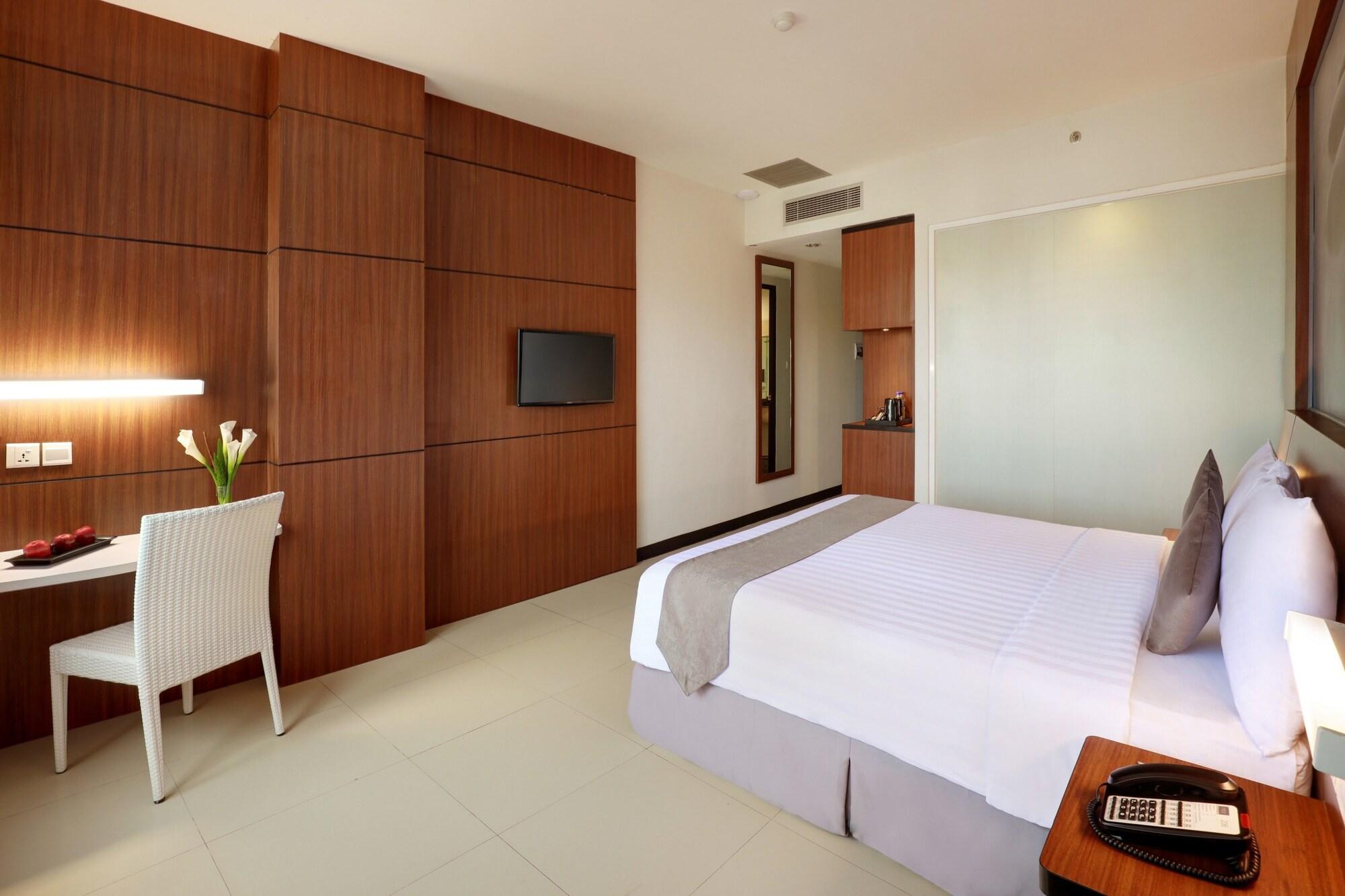 Hotel Neo Palma Palangkaraya By Aston Bagian luar foto